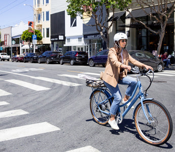 5 Must-Have Accessories for Electric Bike Commuters